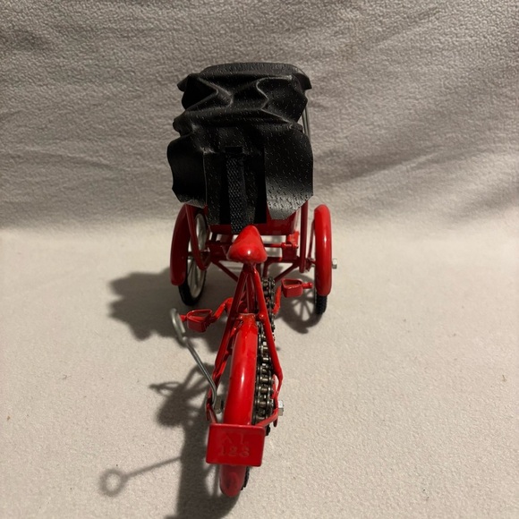 Miniature die-cast Red 3-Wheeled cycle Rickshaw Carriage Vietnam Antique Coin - Picture 6 of 7